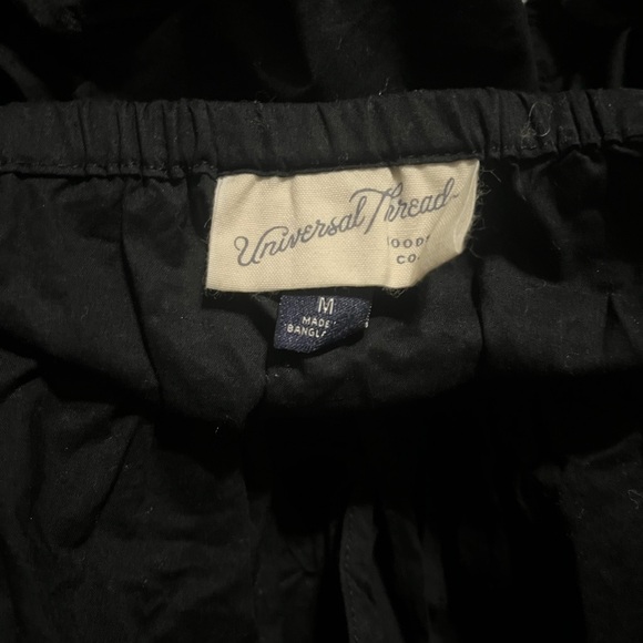 Universal Thread Black Puff Sleeve Blouse - Picture 3 of 4